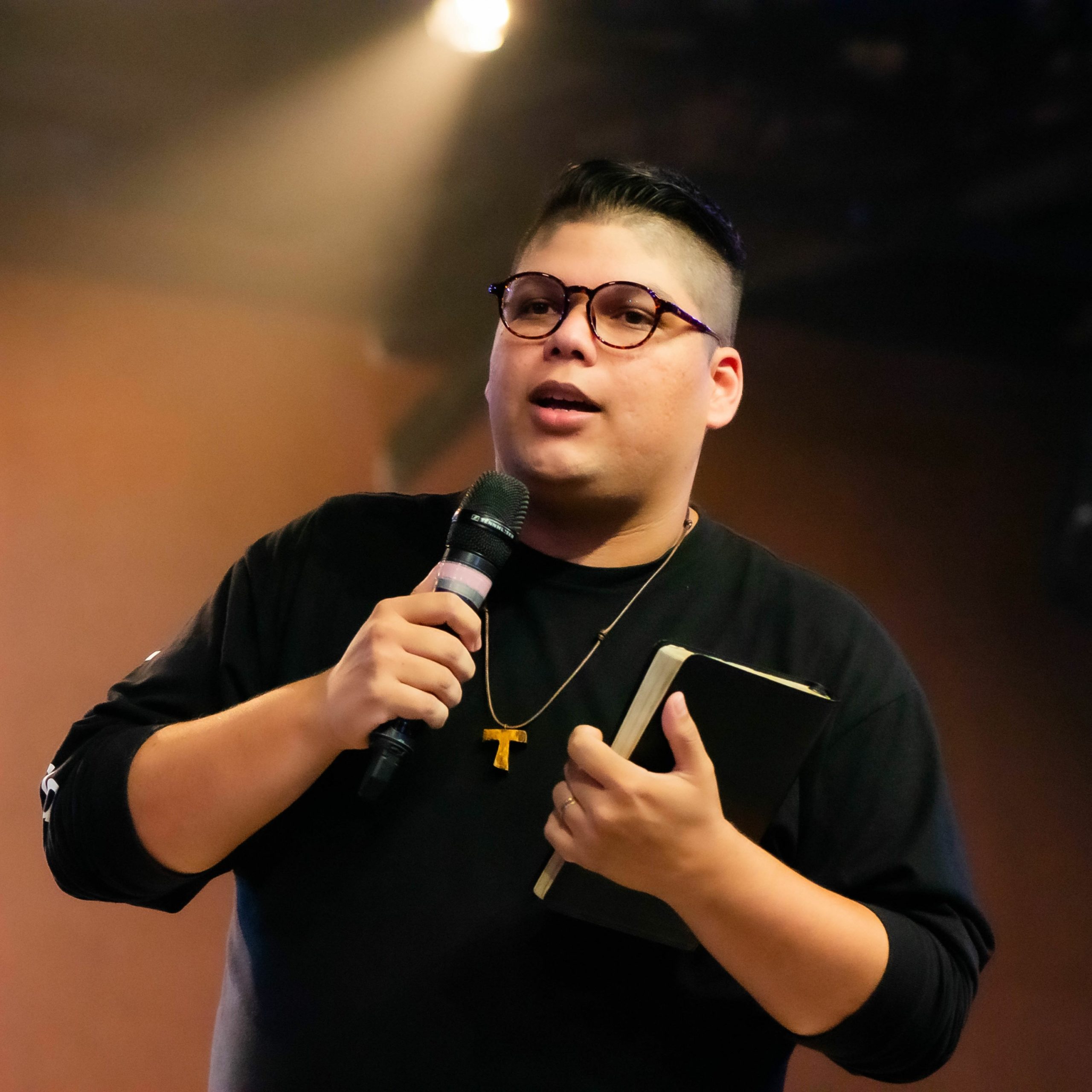 No Meio Do Caminho | Tinha Uma Pedra   Fellipe Dos Anjos