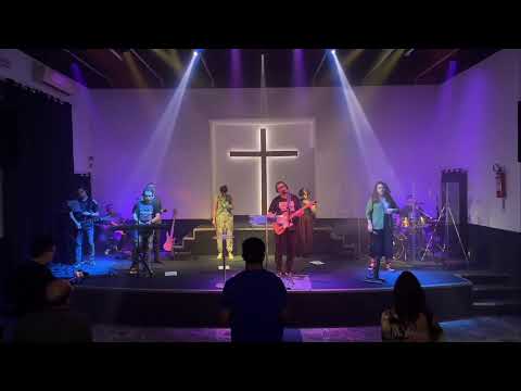 Noite de Domingo, 20/11/2022 em Jardim da Luz – Rua do Petróleo 20 – CG – Rio de Janeiro – RJ.