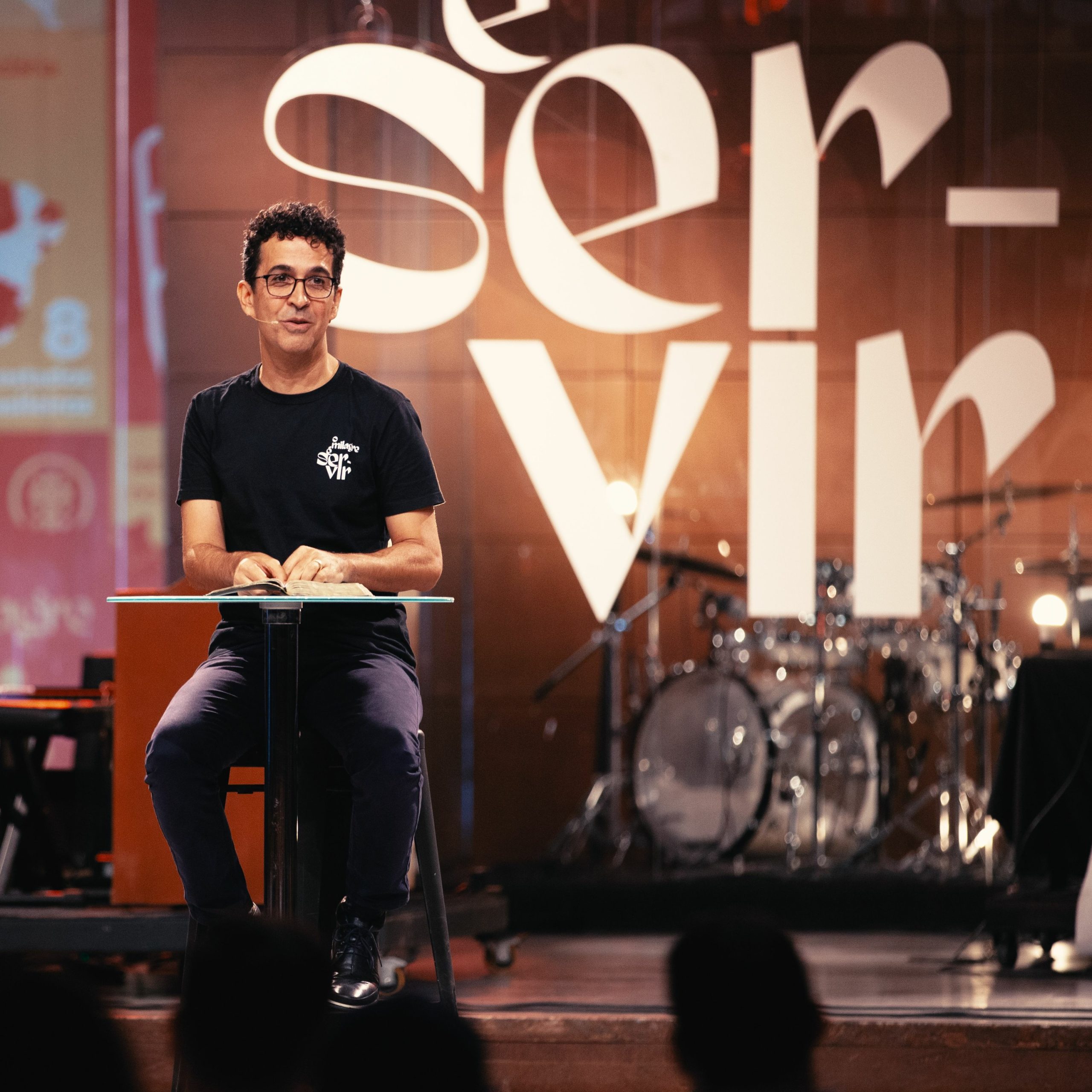 Liberdade para Servir | Cláudio Manhães
