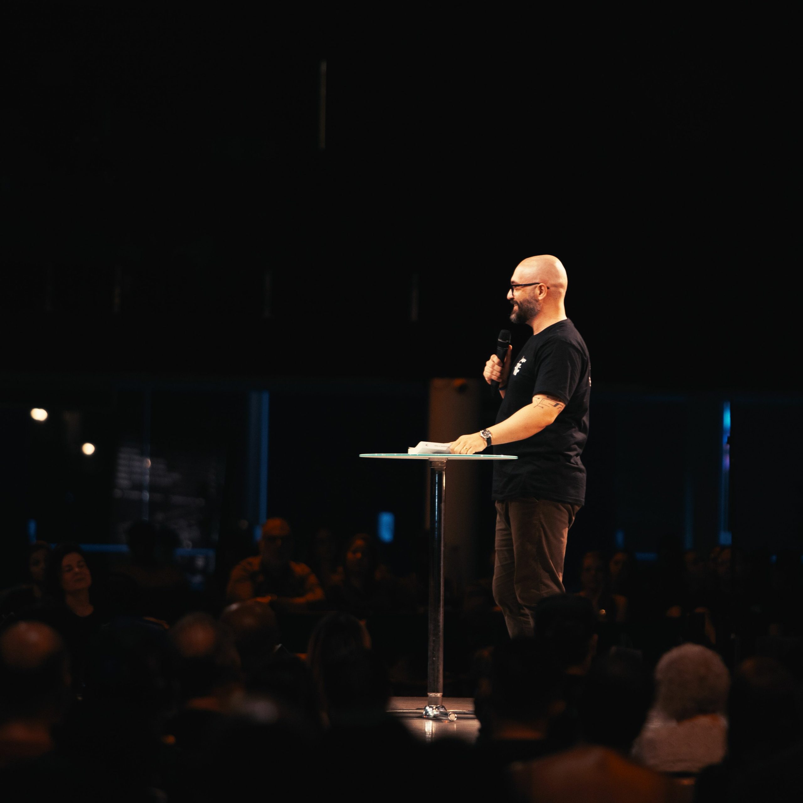 Oração: uma experiência comunitária | Eduardo Fettermann
